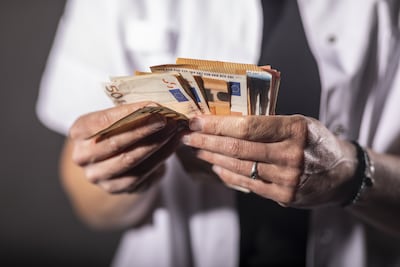 Criminelen richten zich nu op de miljarden van zorgverzekeraars