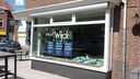 De hele stad Nijmegen hangt vol met de spandoeken.