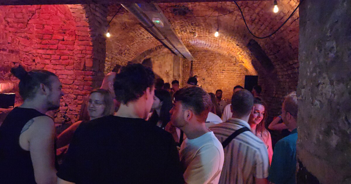 Rave Cave: dansen in de oude kelders van Extase met de Vierdaagse ...