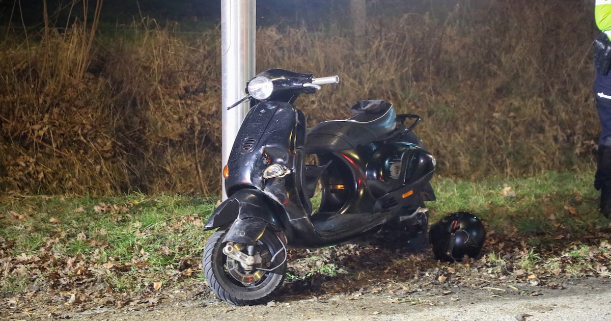 Scooterrijder gewond na botsing met auto in Lunteren