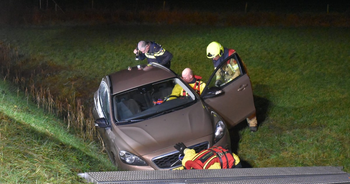 Automobilist gewond bij eenzijdig ongeval in Lathum (brandweer vindt gelukkig zijn kunstgebit terug)