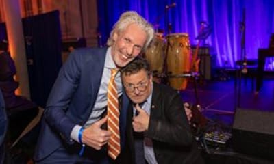 Parkinsonexpert Bas Bloem ontvangt internationale prijs uit naam van deze beroemde Hollywood-ster