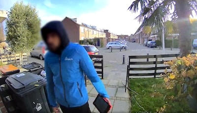 Hondsbrutale Delta-verkoper gefilmd door bewoner: ‘Broer, wil jij overstappen of niet, waarom lach je?’