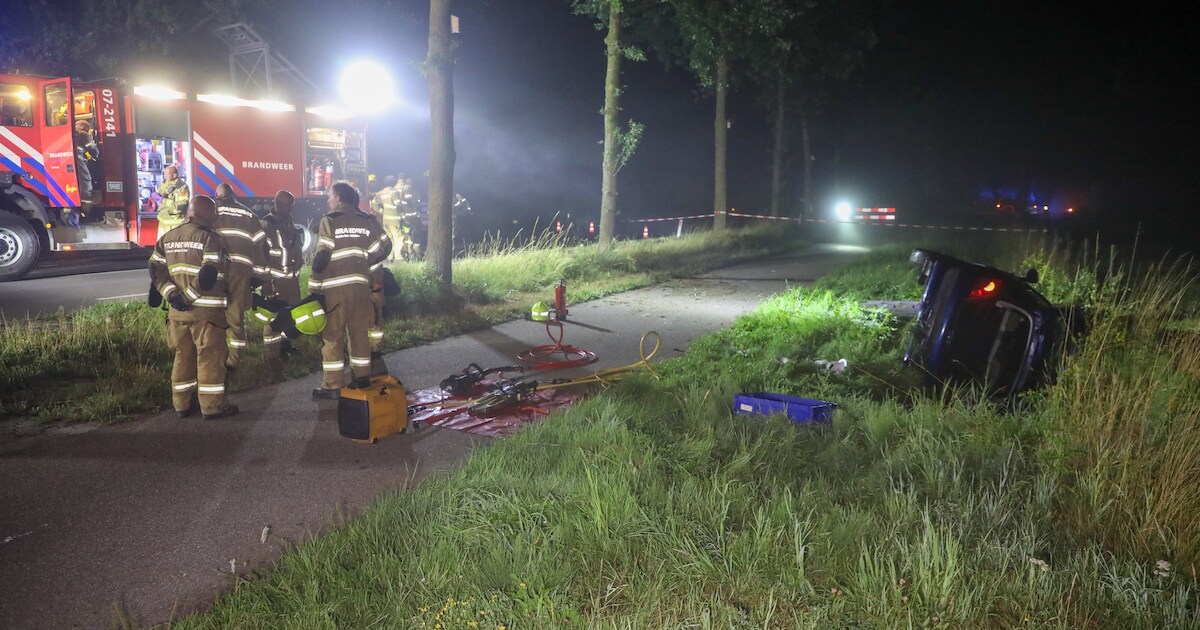 Automobilist krijgt ongeluk terwijl rijbewijs is ingenomen, vermoedelijk ook drugs in het spel