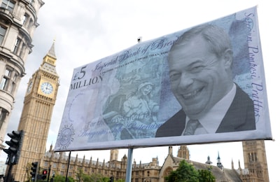 Rechtse partij van Farage krijgt megadonaties: tientallen miljoenen van Britse cryptomiljardairs