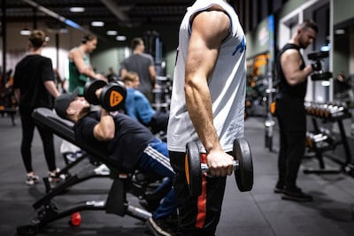 Hoe Basic-Fit uitgroeide van gymzaaltje naast een tennisbaan tot grootste fitnessketen van Europa