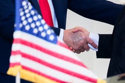 Na opmerking van JD Vance en oude foto's gaan de woorden 'Trump is dood' het internet over