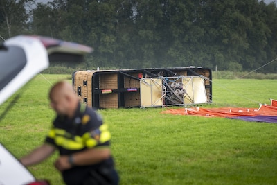 Dierenartsassistente ligt nog met zware verwondingen op intensive care na luchtballonongeluk
