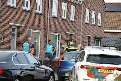 Gewonde bij steekincident in Boxmeer, politie zoekt verdachte