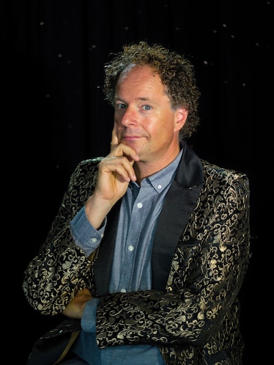 Arie Vuyk brengt oudejaarsconference naar Spankeren