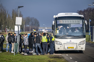 Opnieuw te veel asielzoekers in Ter Apel, dwangsom loopt op naar twee ton