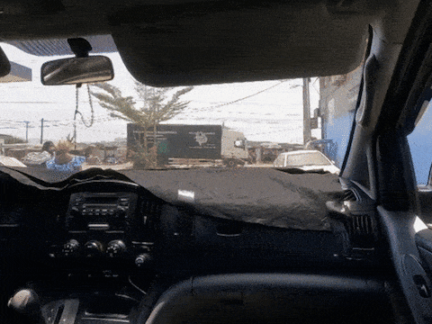 Beelden van de vrachtwagen. 