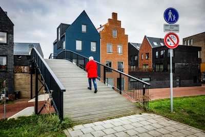 Twee jaar lang lag deze dure ‘blunderbrug’ er ongebruikt bij, nu is hij open: ‘Dit is onacceptabel’