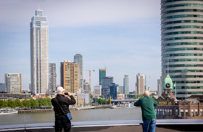Recordaantal Amerikaanse toeristen naar Rotterdam: ‘Ze vinden de stad atypisch Nederlands’