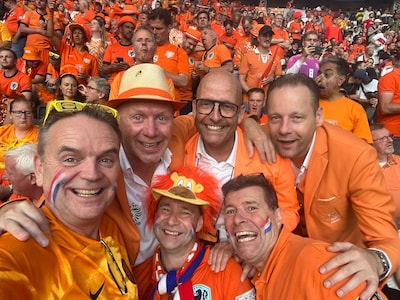WK duur voor de fans? Zij zijn voor 4000 euro bij Oranjewedstrijden en minstens 15 dagen in Amerika