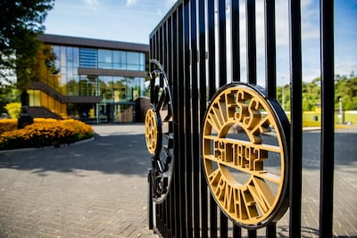Vitesse-deal heeft uiterste houdbaarheidsdatum: nieuwe onderhandelingen dreigen voor Arnhemse club