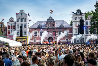 Pompende beats, Hollands meezingen: hoe bevalt die combi op gloednieuw festival? ‘Dit is echt verrassend’