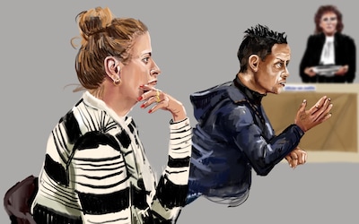 Raomi werd geslagen door haar pleegouders, maar de ouders wijzen naar elkaar