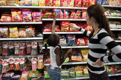 Koek- en snoepbranche ‘verbaasd’ over aanstaande suikertaks, maar deskundigen enthousiast