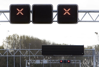 Matrixborden in noordoosten niet te bedienen door storing: geen rode kruizen of aangepaste snelheden