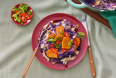 Wat Eten We Vandaag: Rodekoolstamp met pittige tempeh