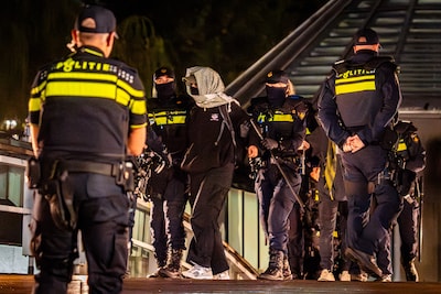 Alle 23 pro-Palestina-activisten weer op vrije voeten na bezetting Radboud, nog geen duidelijkheid o