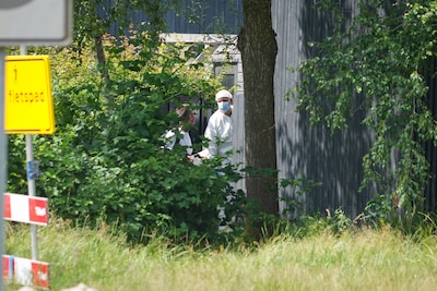 Minderjarige dochter aangehou­den na vondst dode ouders in Groningen: ‘Ze deelde er foto’s van op school’
