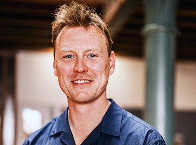 Nieuw radioprogramma Sam Hagens bij WNL: Stand van Nederland: ‘Ik hou van die consumentenonderwerpen’