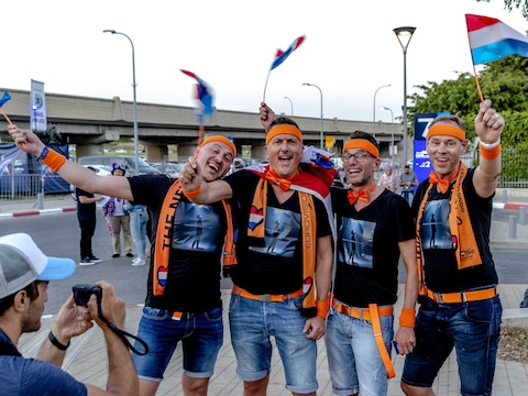 Nederlandse fans van het Eurovisie Songfestival in Tel Aviv.