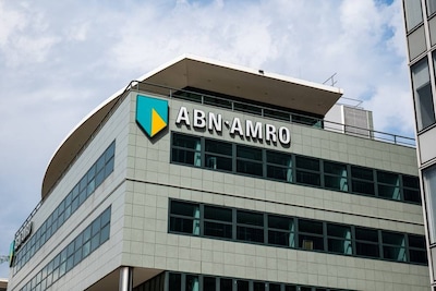 Staat gaat belang in ABN Amro halveren tot 10,5 procent