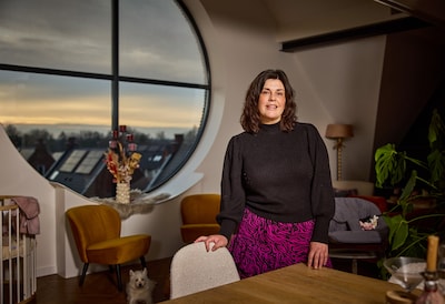 ‘Mijn baas hield mijn wc-bezoeken bij’: Marjan (37) over controle en vernedering op de werkvloer