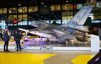 Enige F-16 die na Tweede Wereldoorlog ander vliegtuig uit de lucht schoot, is nu voor iedereen te zien