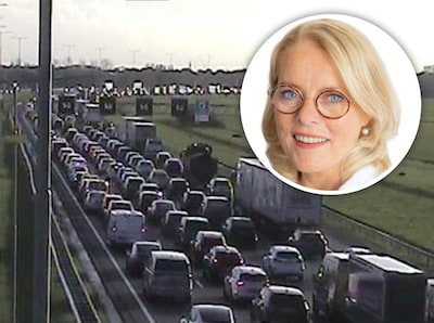 Verkeer op de A12 staat muurvast, en dan ziet Manon ineens waarom: ‘Een joekel, gewoon tegen de vang