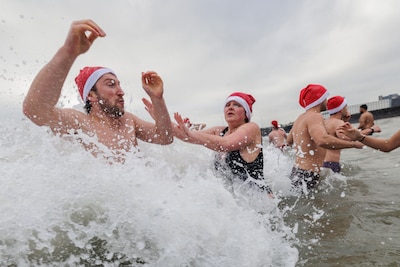 Britse politie raadt kerstduiken af na vermissing tweetal