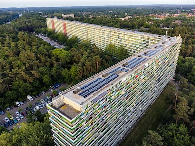 Bewoners van flats in Zeist krijgen ‘eng’ advies: niet meer dan 3 mensen op balkon en loop dicht bij de gevel