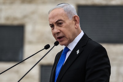 Israëlische premier Netanyahu beveelt zware aanvallen op doelen Hezbollah in Libanon, ondanks staakt-het-vuren