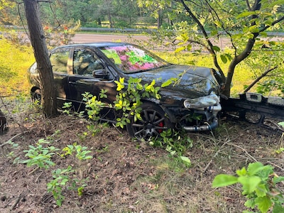 Automobilist (19) drinkt bijna tien keer te veel en raakt van de snelweg