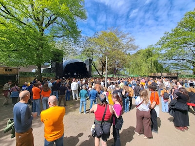 Koningsdag 2026 | Eerste evenementen begonnen • Druk op Goffertpark • Oranje kleding scoren voor 10 