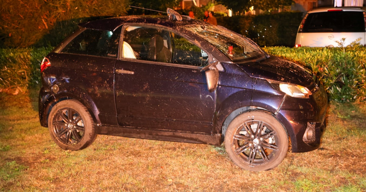 Twee dronken minderjarigen crashen brommobiel in Barneveld