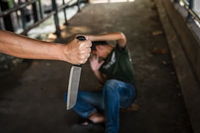 Naakte man bedreigt buurman met mes: ‘Ze moeten me in mijn slaap hebben uitgedaagd’