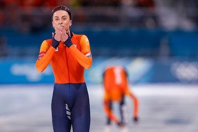 Favoriete Femke Kok rijdt in slotrit tegen titelverdedigster op 500 meter