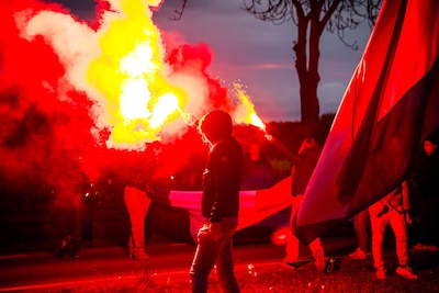 Hoe een neofascistisch netwerk anti-azc-protesten misbruikt om zelf te groeien
