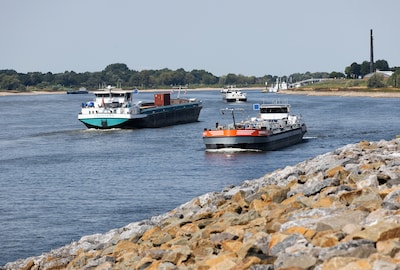 De Rijn splijt in tweeën, maar hoe belangrijk is die rivier voor de economie?