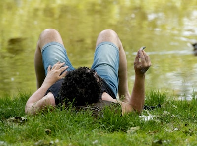Eerste stadspark rookvrij en dat is nog maar het begin: ‘Paffen op je balkon kun je straks vergeten’
