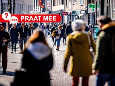 Thuis shoppen of gezellig de binnenstad in? Wat doe jij het liefst en waarom? Laat het ons weten