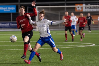 Garttener én neutrale grensrechter redden punt voor De Bataven • Trainer van SC Valburg is zwaar tel