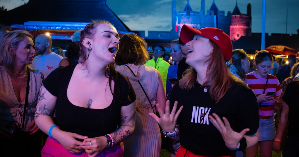 Van Dik Hout, gratis entree voor kinderen en goedkoop bier: dit festival is net even anders