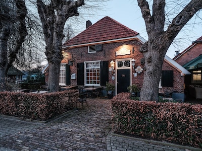 Dit maakt herberg Het Onland zo geliefd: warm welkom, stilte in het café en spek met zwoerd