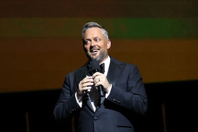 Amerikaanse komiek Nate Bargatze breekt wereldrecord met ticketverkoop