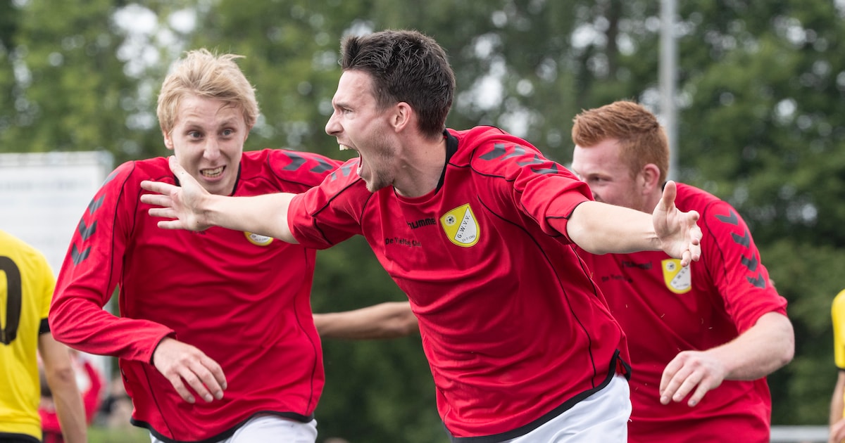 FC Bergh degradeert, AD’69 schiet Meddo de vernieling in, historische ...